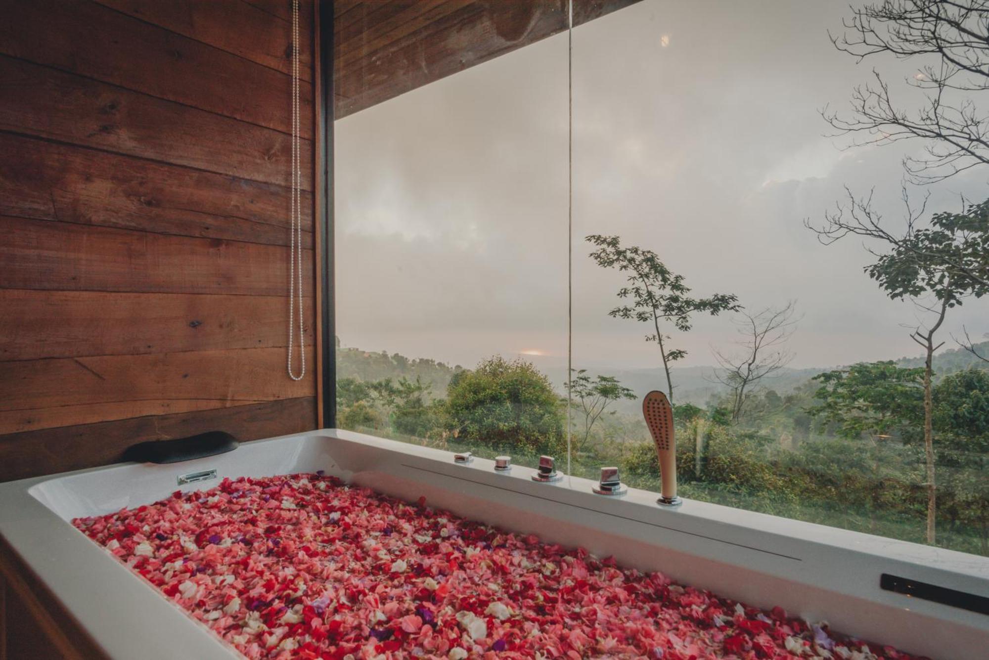 Villa Kayukopi Munduk Esterno foto